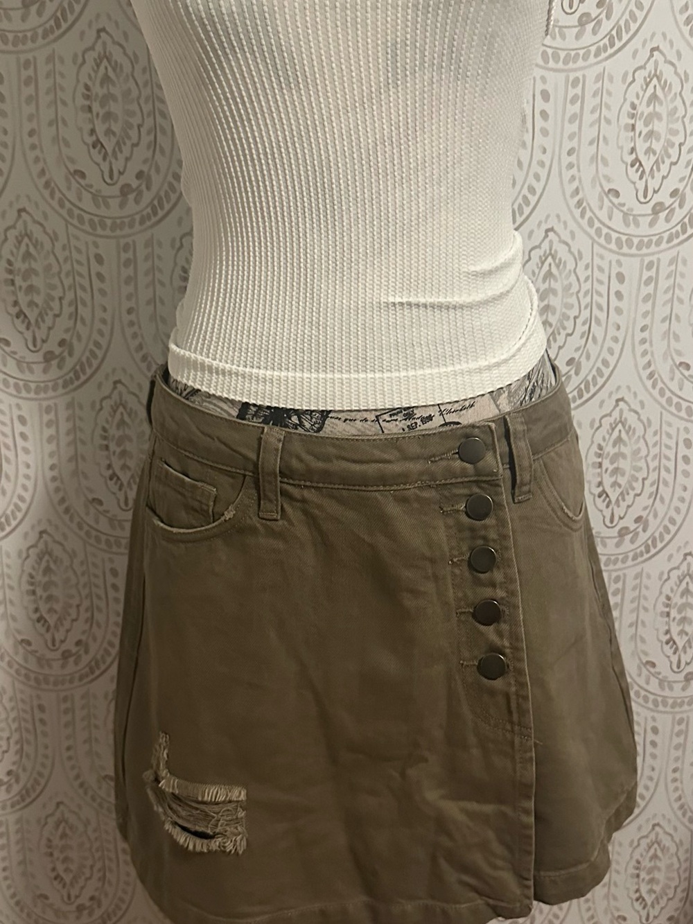 Women's Olive Button-Front Mini Shorts Skirt by Easel new no tags